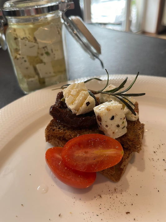 Фета коров'яча (200 грам)